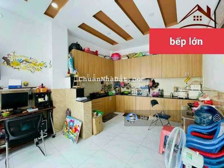 Nhà 3 tầng - DT đất 120m2 - hẻm xe hơi Quang Trung đối diện Mercedes Benz - hướng Đông Nam