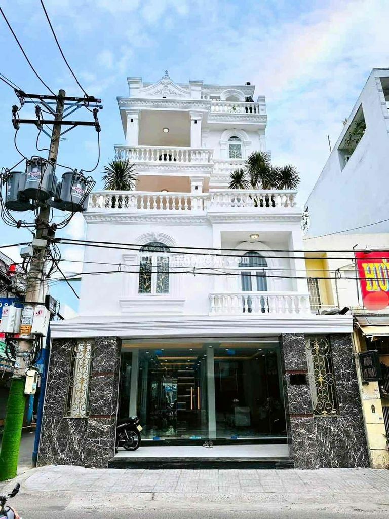 Nhà MT full NT thang máy 630kg 7.5x18m Nguyễn Văn Khối P11 Gv Nhà MT full NT thang máy 630kg 7.5x18m Nguyễn Văn Khối P11 Gv