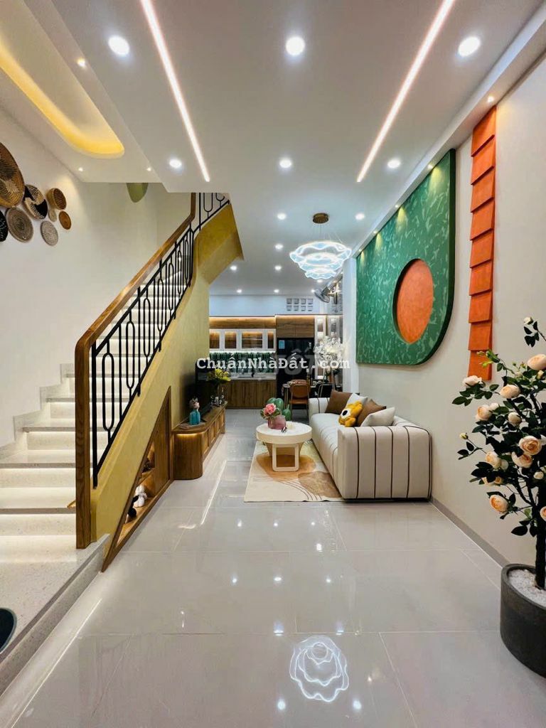 GÒ VẤP-PHƯỜNG 12-NHÀ MỚI XÂY FULL NỘI THẤT CỰC XỊN - 3 PHÒNG NGỦ