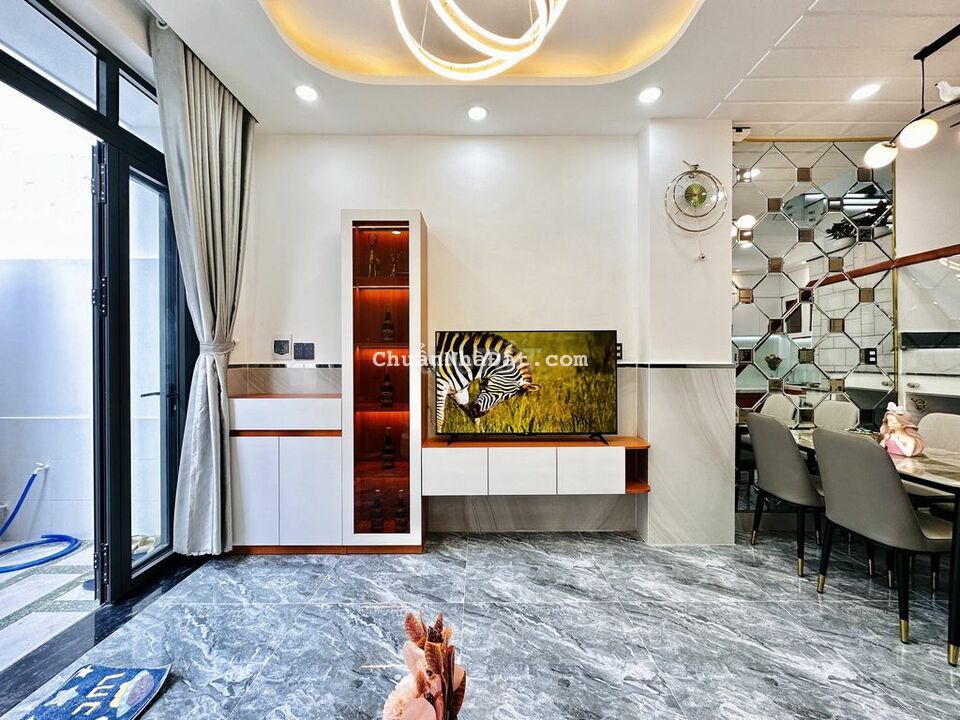 Nhà ĐẸP 137/NGUYỄN DU 2 LẦU 3PN SÂN THƯỢNG FULL NỘI THẤT CAO CẤP