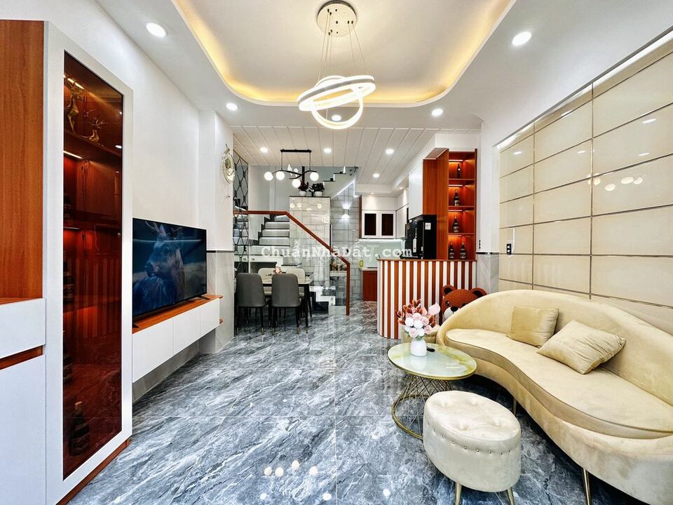 Nhà ĐẸP 137/NGUYỄN DU 2 LẦU 3PN SÂN THƯỢNG FULL NỘI THẤT CAO CẤP