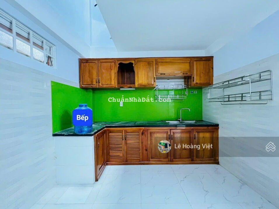 Hẻm xe hơi - 4 phòng ngủ - Dương Quảng Hàm