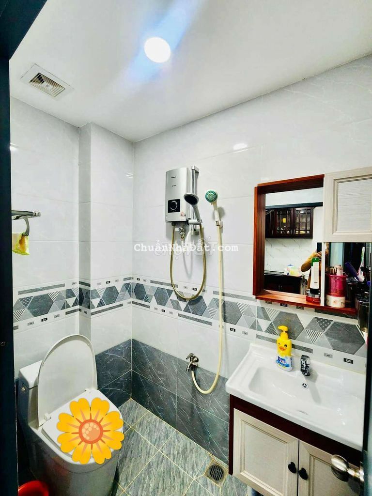 🔔🔔NGỘP QUÁ TRỜI RỒI_ 3 tầng 43 m2_ CHÍNH CHỦ 1 ĐỜI_ Phạm Văn Chiêu