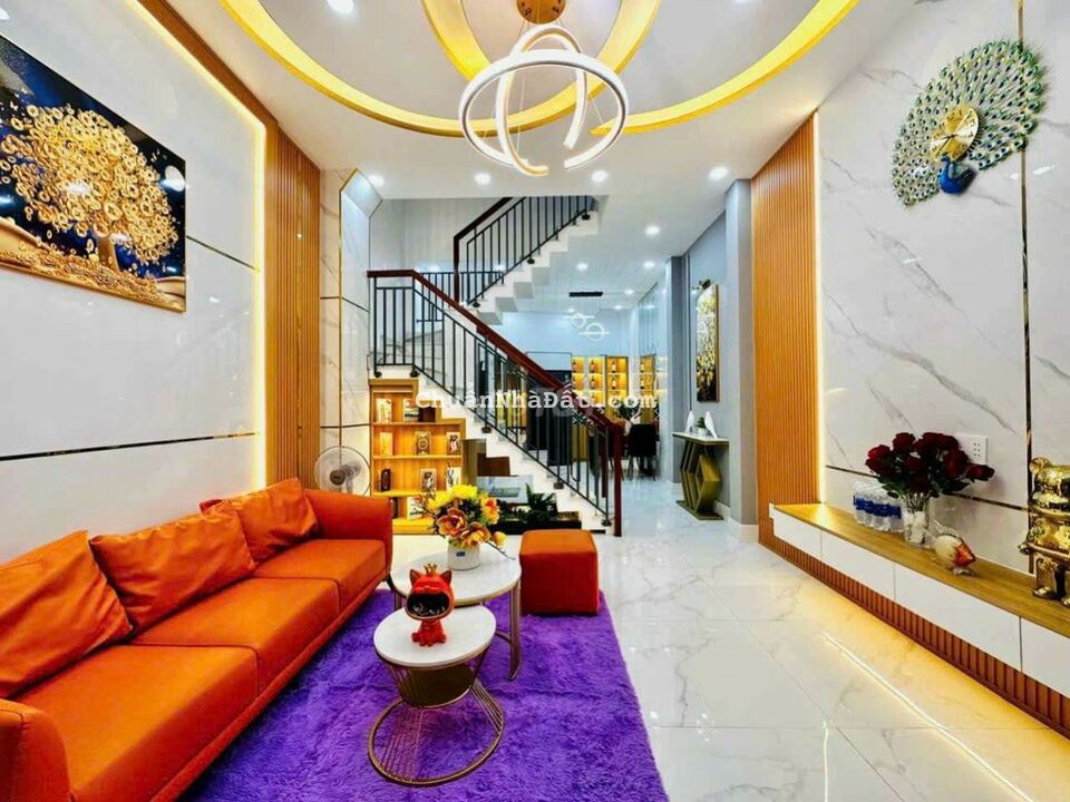 GIẢM HƠN 800 triệu.4x11.Phạm Văn Chiêu P14. 2 lầu.Hẻm Xe Hơi Tận Cửa