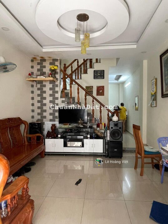 Hẻm xe tải thông - 2 lầu - chỉ 4,25 tỷ