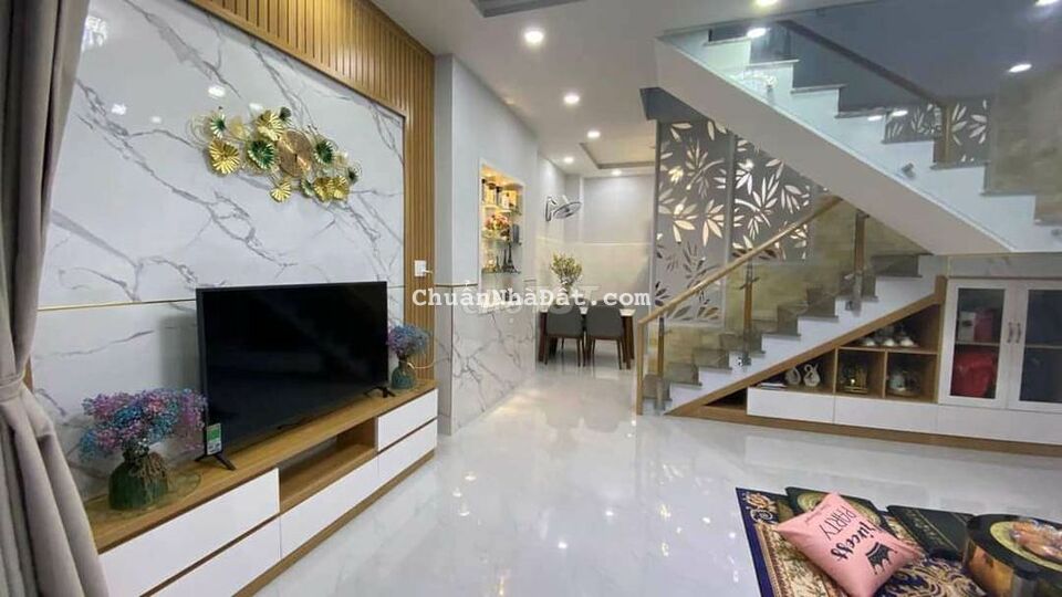 NỞ HẬU _ 46 m2_ NHÀ ĐẸP NHƯ TRANH - NỘI THÂT MỚI LUNG LINH _ NGANG 5M