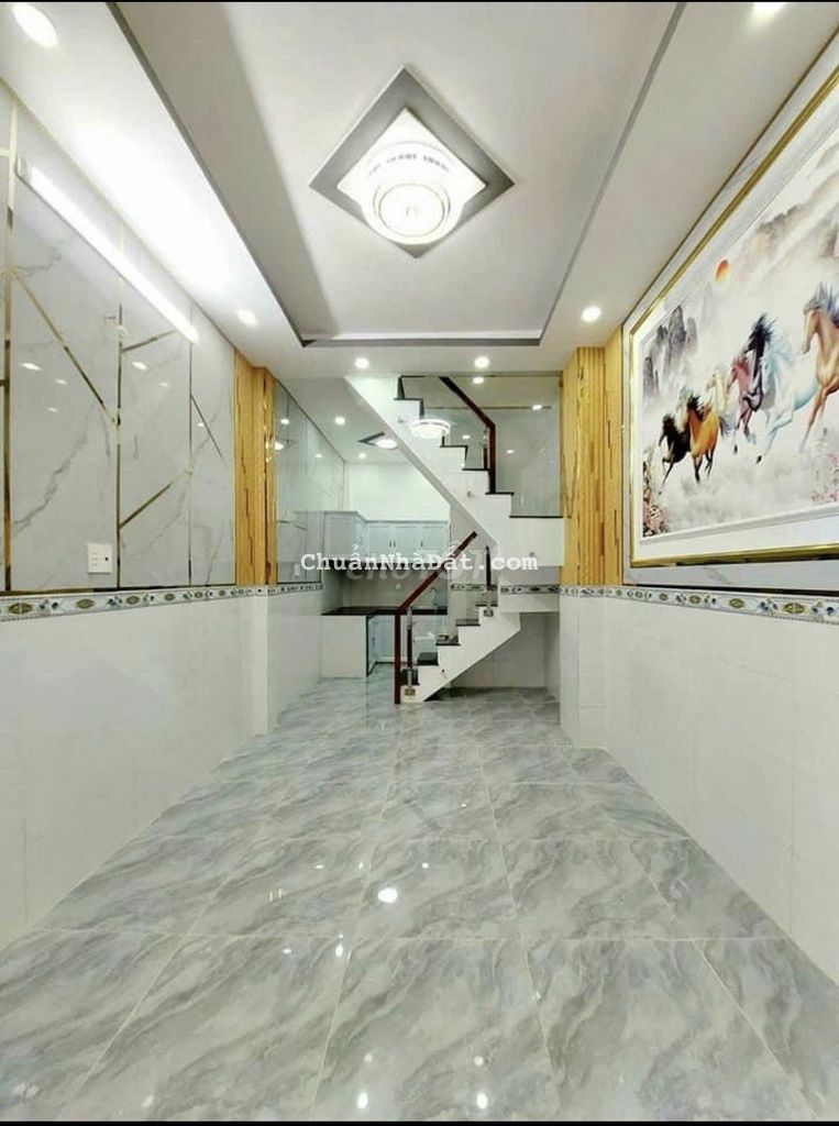 Cô lớn tuổi muốn bán nhanh căn nhà Nguyễn Thái Sơn, Gò Vấp