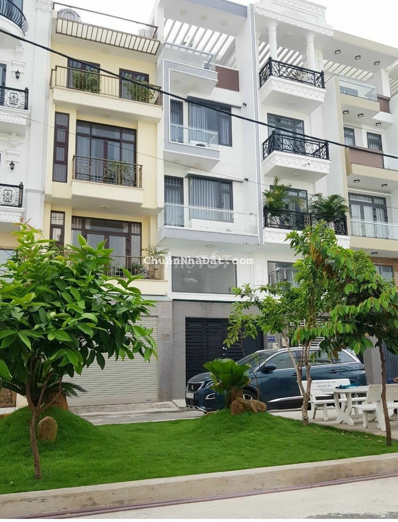 Nhà HẺM XE TẢI 10M Phan Văn Trị, P.5, 4x15m, 4 tầng, ngay Emart,10,8tỷ