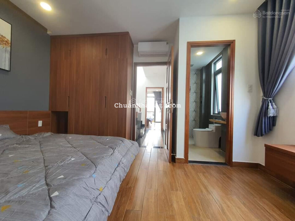 Giá 7.4 tỷ TL, gần chợ Gò Vấp HXH Nguyễn Văn Nghi, diện tích 4x15m, sẵn 9PN nhà mới cứng