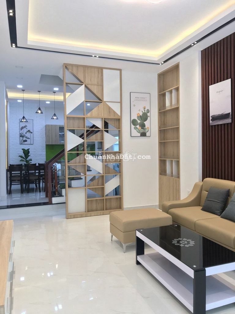 Bán nhà HXH 6m Dương Quảng Hàm, (4x14m) 3 lầu, chỉ 6,9 tỷ,HĐT20tr Bán nhà HXH 6m Dương Quảng Hàm, (4x14m) 3 lầu, chỉ 6,9 tỷ,HĐT20tr