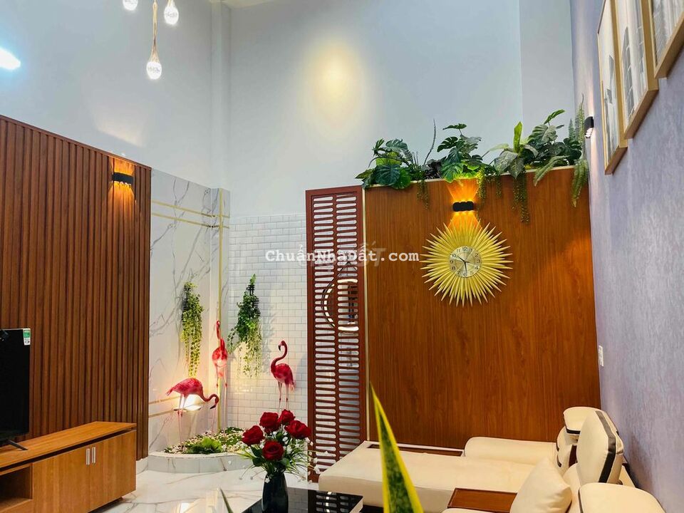 Nhà đẹp thang mấy full NT hxh 12m 4x18m QuNg Trung P10 Gv Nhà đẹp thang mấy full NT hxh 12m 4x18m QuNg Trung P10 Gv