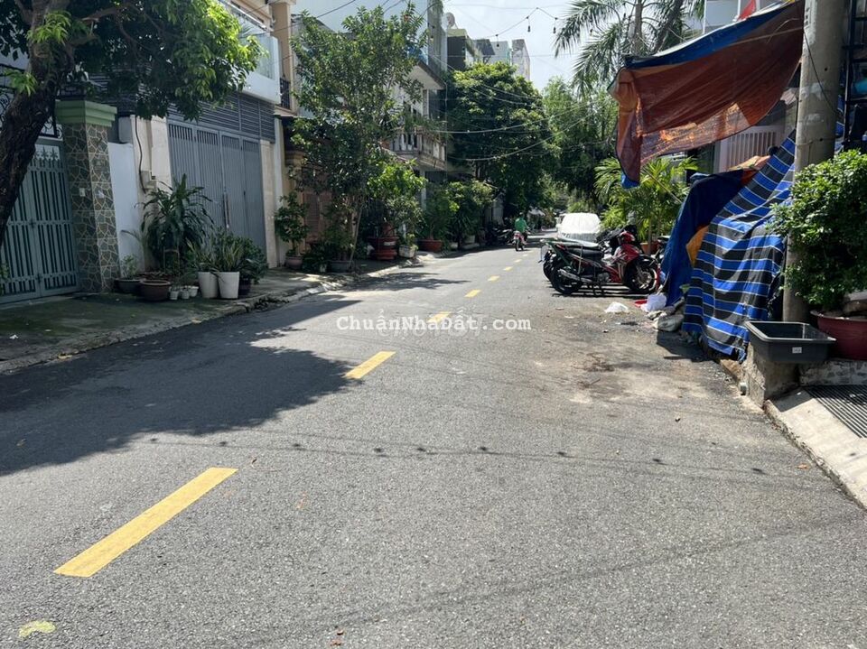 Bán gấp nhà DƯƠNG QUẢNG HÀM ngang 7m kết cấu 3 lầu,hẻm xe tải chỉ 7,1t