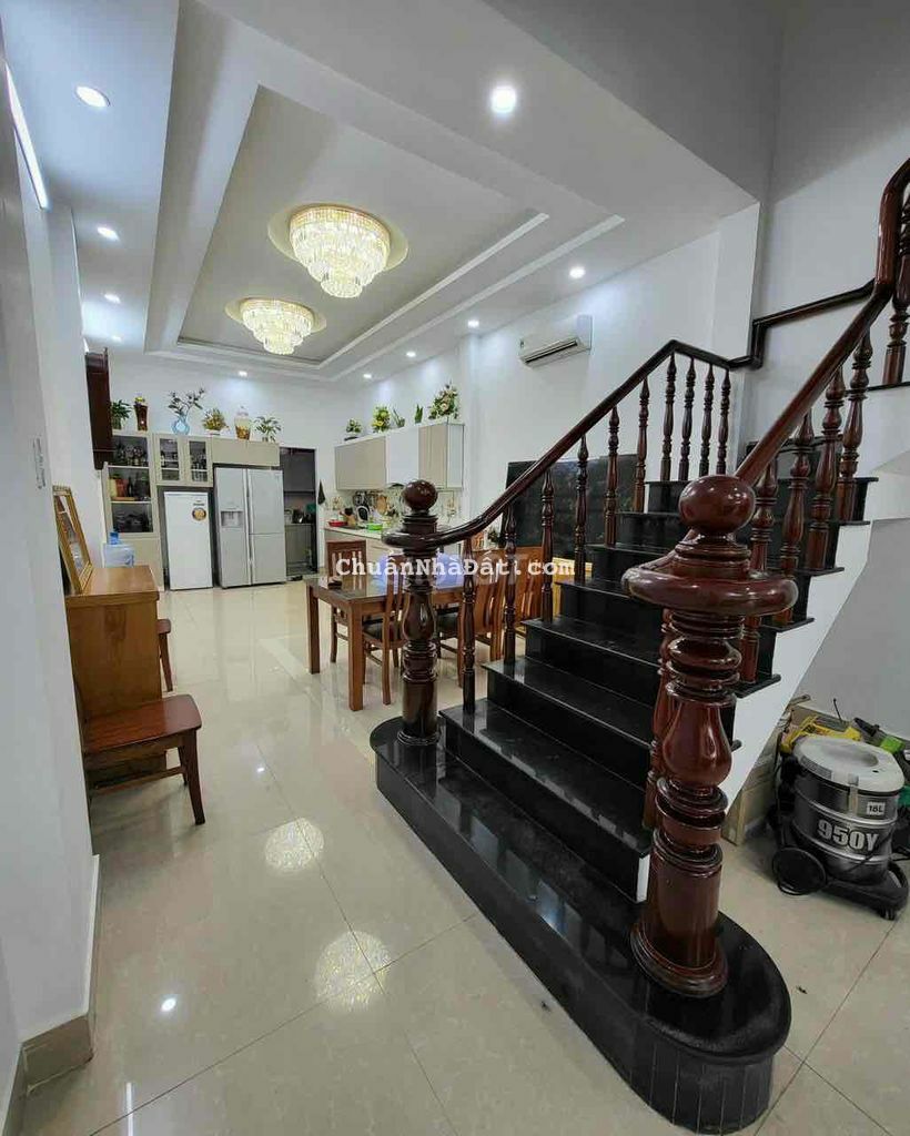 BÁN NHÀ KHU VIP NGUYỄN OANH KHU ĐỒNG BỘ SANG TRỌNG