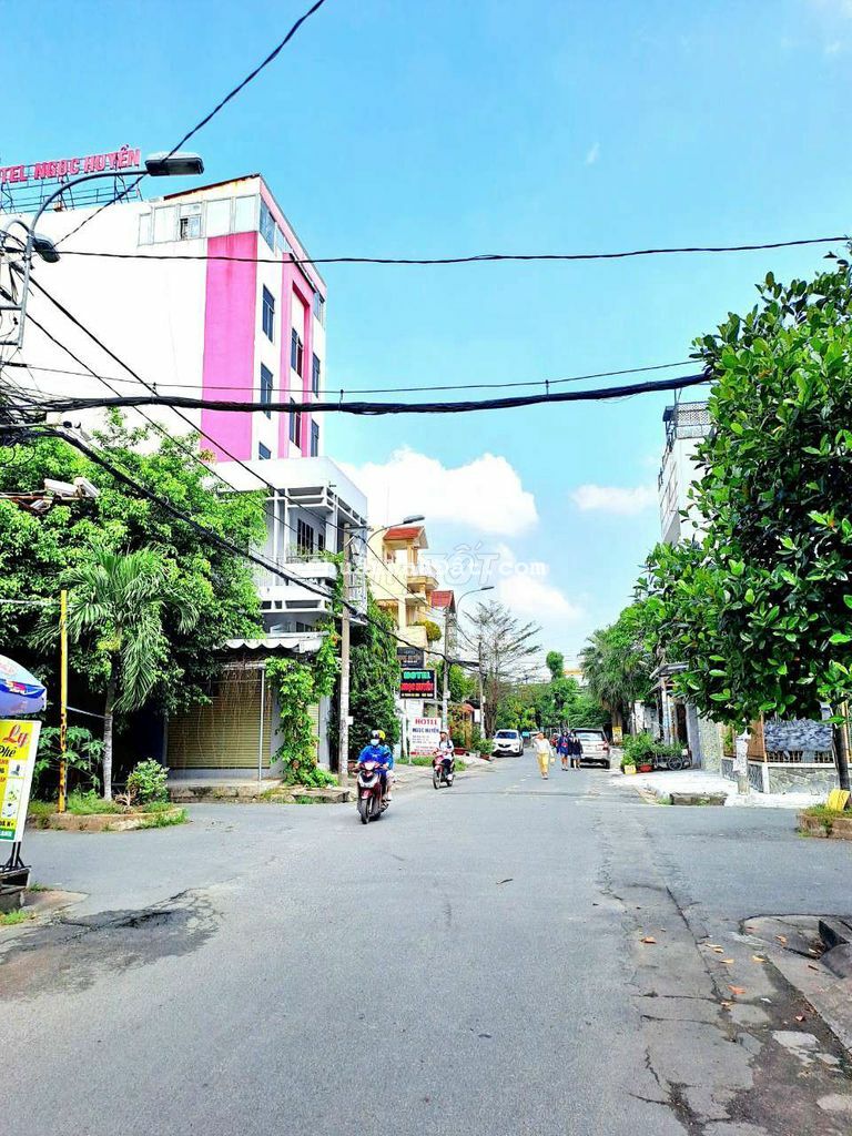 Nhà 1T4L 4x20 mặt tiền nhánh Nguyễn Oanh cực đẹp