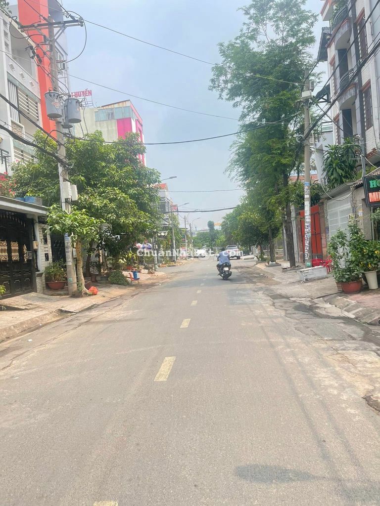 Bán nhà 4x20m,3lầu Nguyễn Văn Dung, đường nội bộ 12m thông