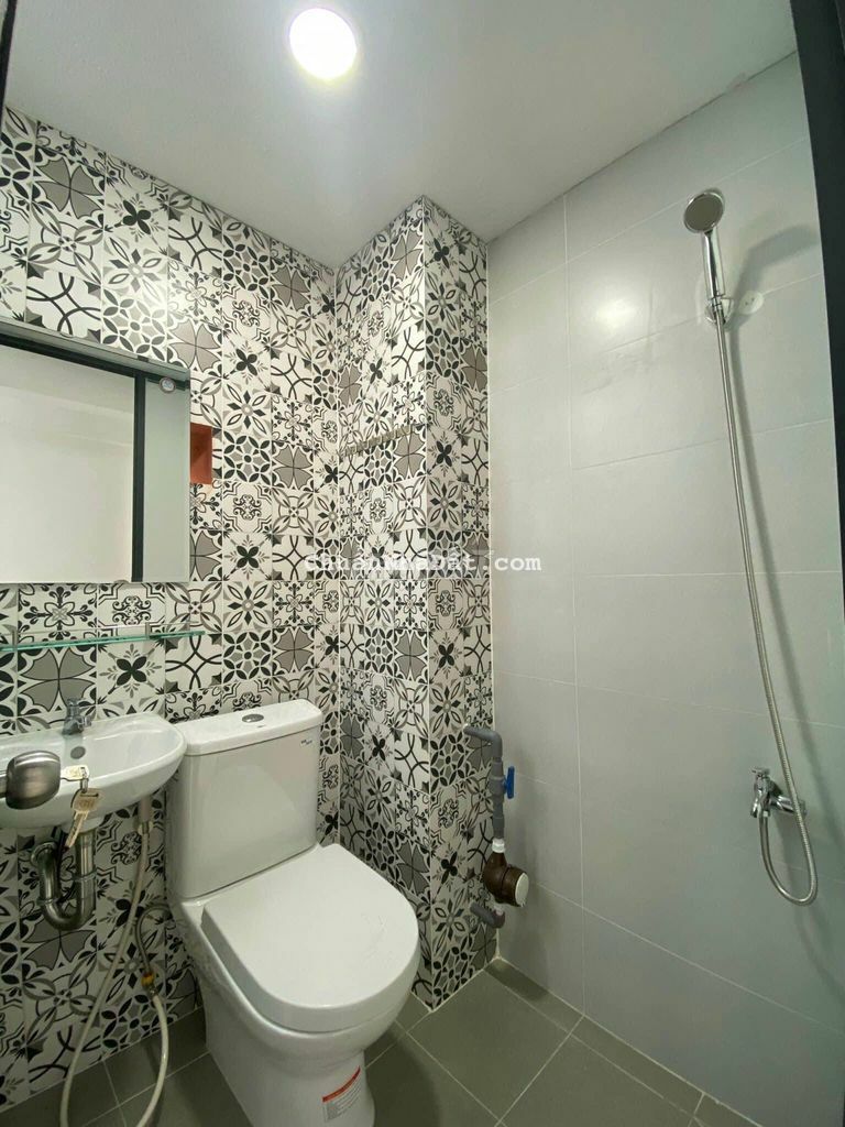 BÁN LỖ CHDV ĐƯỜNG PHAN VĂN TRỊ, DT 4,5x20M, 5 TẦNG,THU NHẬP 70TR/THÁNG BÁN LỖ CHDV ĐƯỜNG PHAN VĂN TRỊ, DT 4,5x20M, 5 TẦNG,THU NHẬP 70TR/THÁNG