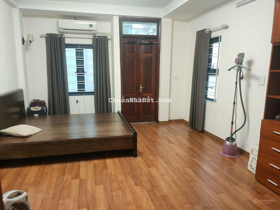 Bán nhà Ngõ Quỳnh dt 35m2 x5 tầng giá chỉ 5 tỷ ngõ rộng