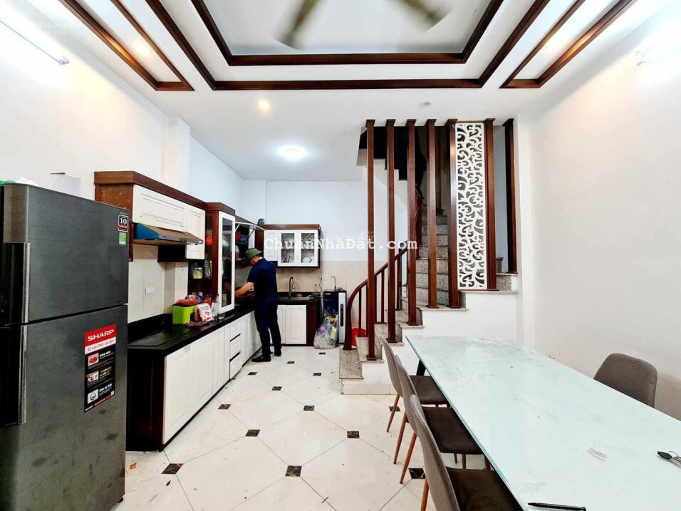 Bán gấp Đại La, Hai Bà Trưng, góc 2 mặt thoáng 40m2/5tầng/3,7tỷ Bán gấp Đại La, Hai Bà Trưng, góc 2 mặt thoáng 40m2/5tầng/3,7tỷ