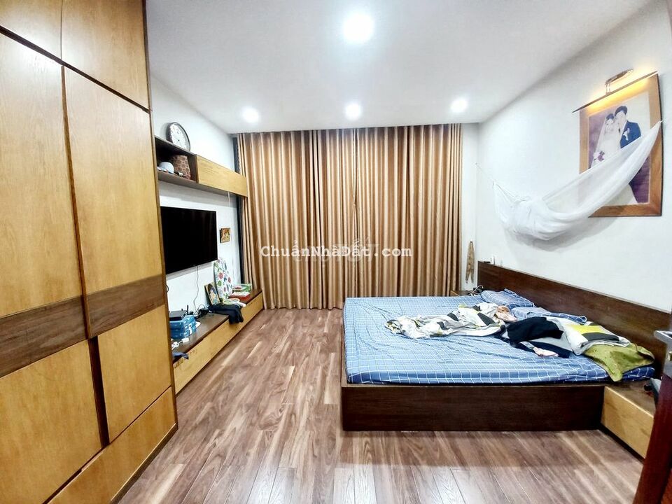 Bán nhà Bạch Mai - Dân xây ở ngay - Ngõ to - full nội thất -