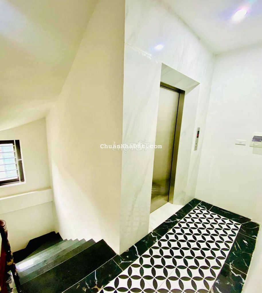 NHÀ THANG MÁY HAI BÀ TRƯNG 40M2 x 5 TẦNG