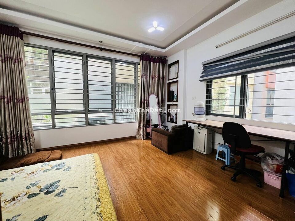 Nhà đẹp Lê Thanh Nghị - Hiếm nhà bán - Ở Luôn- 42m x 5 tầng nhỉnh 5 tỷ