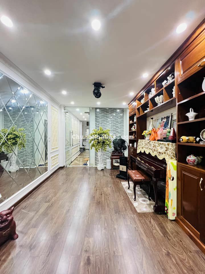 Bán nhà mặt phố Tây Kết-4 ô tô tránh-thang máy-43m2 x5T giá nhỉnh 7 tỷ