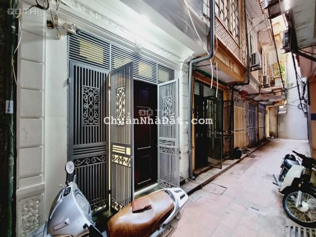 Sát mặt phố Đại La. Sau nhà mặt phố - trung tâm Hai Bà Trưng. 45m² 4 tầng nhà về ở luôn, lô góc