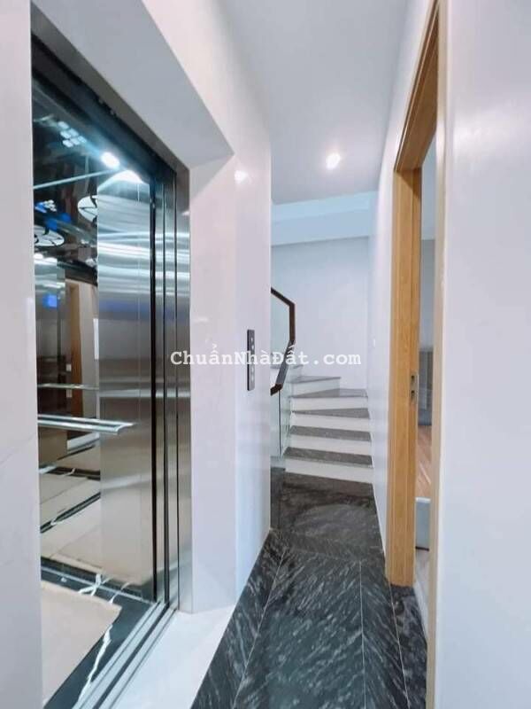 Nhà Đẹp Thang Máy Trần Khát Chân 45m, 5 tầng, mt 5m, giá 6.3 tỷ.