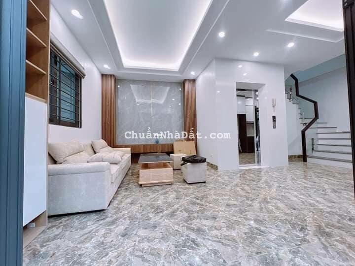 Nhà Đẹp Thang Máy Trần Khát Chân 45m, 5 tầng, mt 5m, giá 6.3 tỷ.