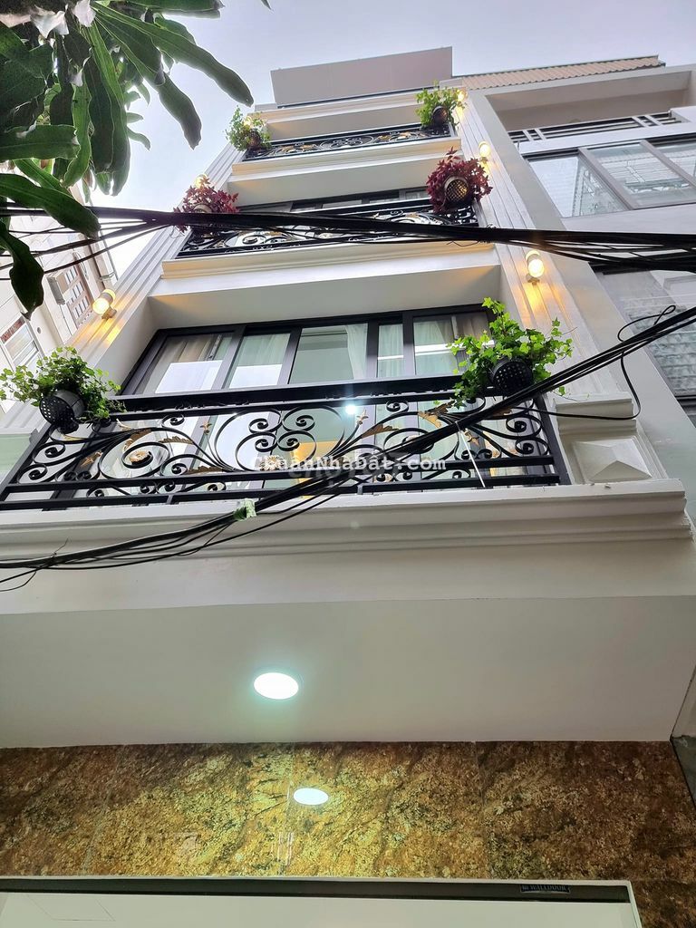 Bán nhà phố BÙI NGỌC DƯƠNG, Q.HAI BÀ TRƯNG, Ô TÔ VÀO NHÀ, 45m x5t x 4m