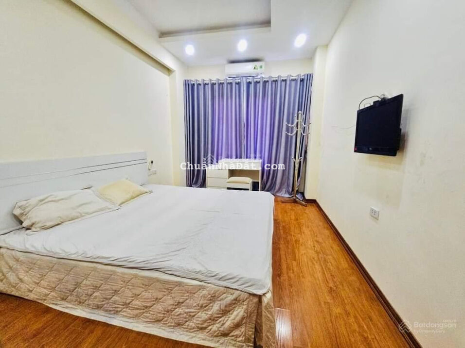 Bán nhà phố Bạch Mai, nhà đẹp DT 46.2m2 xây dựng 5 tầng, 6 p ngủ giá 5. X tỷ