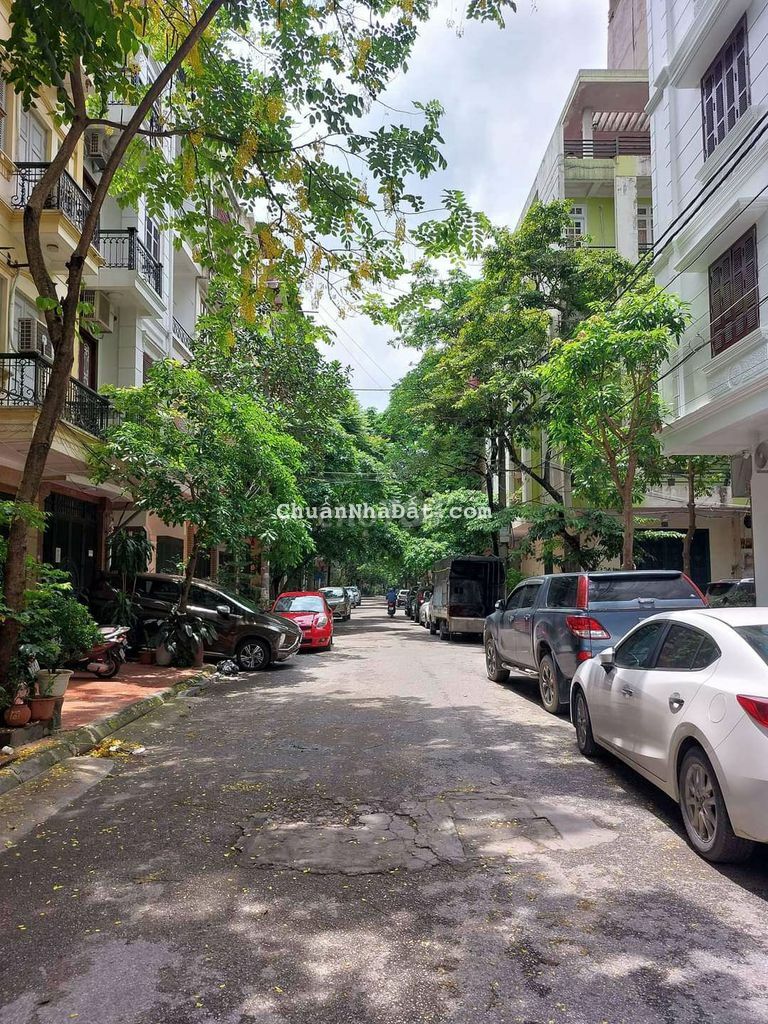 BÁN NHÀ PHÂN LÔ VÍP HAI BÀ TRƯNG DT 50M , 5 TẦNG GIA THƯƠNG LƯỢNG