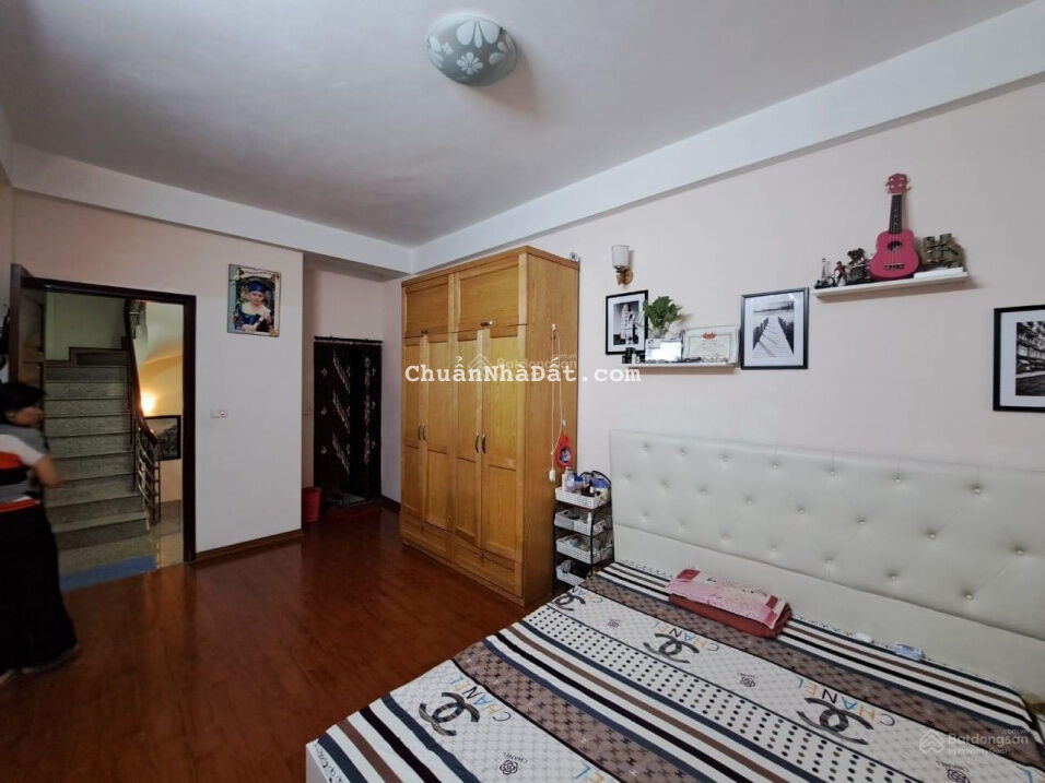 Bán nhanh nhà riêng phố Lò Đúc 50m2, 5 tầng, giá 5.7 tỷ. Ô tô gần nhà