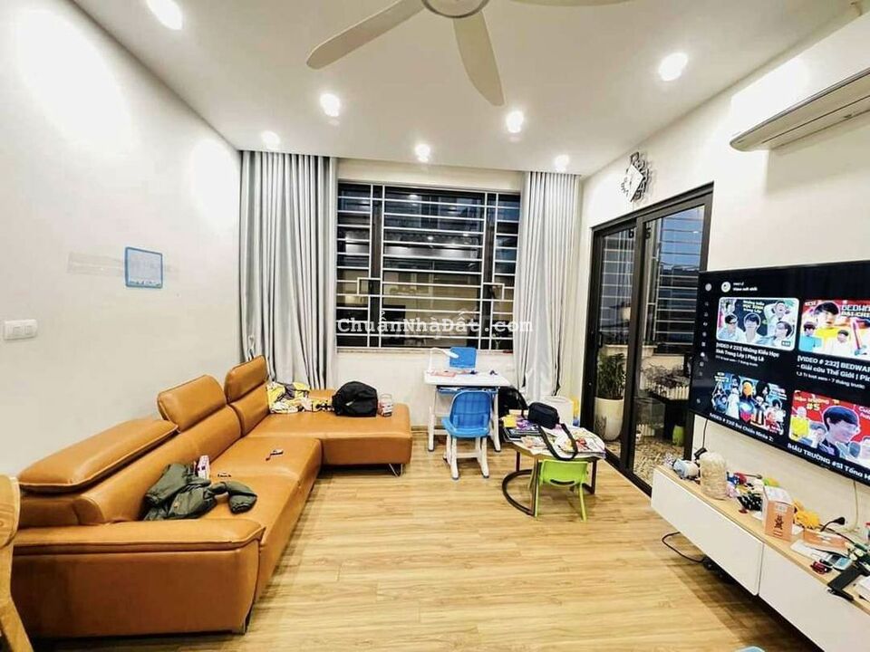 Cần bán nhà phố ĐẠI LA. HAI BÀ TRƯNG. Ô TÔ VÀO NHÀ. GẦN TRƯỜNG ĐẠI HỌC