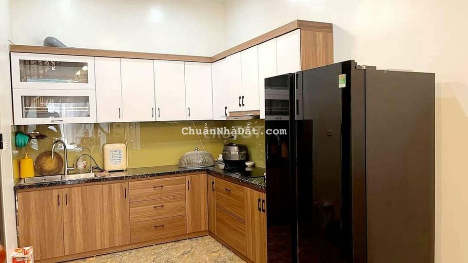 Cần bán nhà mặt phố HỒNG MAI. HAI BÀ TRƯNG. Ô TÔ vào nhà. Dt 55m x 5t.