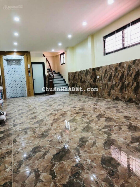 Bán nhà phân lô Lạc Trung, Hai Bà Trưng 60m2, 5 tầng, giá 11.8 tỷ. Thang máy ô tô vào nhà Bán nhà phân lô Lạc Trung, Hai Bà Trưng 60m2, 5 tầng, giá 11.8 tỷ. Thang máy ô tô vào nhà