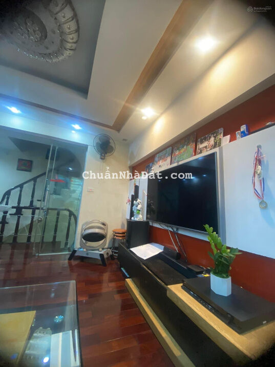 Bán nhà phân lô Lạc Trung, Hai Bà Trưng 60m2, 5 tầng, giá 11.8 tỷ. Thang máy ô tô vào nhà Bán nhà phân lô Lạc Trung, Hai Bà Trưng 60m2, 5 tầng, giá 11.8 tỷ. Thang máy ô tô vào nhà