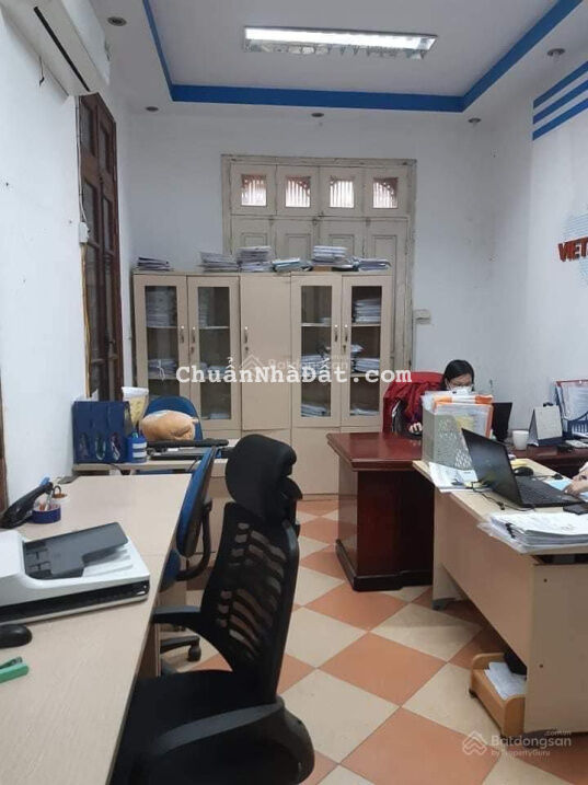 Gấp sở hữu ngay nhà mặt tiền quyền lực 11m ô tô tránh chỉ 11.2 tỷ Đầm Trấu 68m2 4 Tầng Hai Bà Trưng Gấp sở hữu ngay nhà mặt tiền quyền lực 11m ô tô tránh chỉ 11.2 tỷ Đầm Trấu 68m2 4 Tầng Hai Bà Trưng