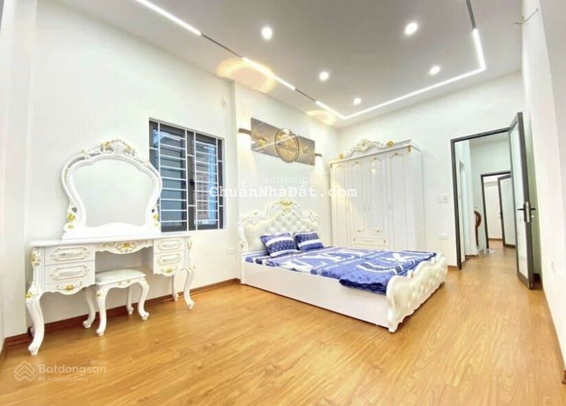 Siêu vip phân lô - ô tô dừng đỗ - Trương Định - bảo vệ ngày đêm 70m2 - MT 4,5m - giá 11 tỷ