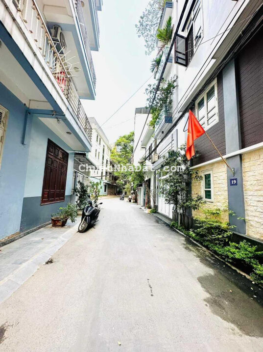 Bán nhà phố Cảm Hội, phân lô, ô tô, DT 75m2, 5 tầng, giá 11.5 tỷ