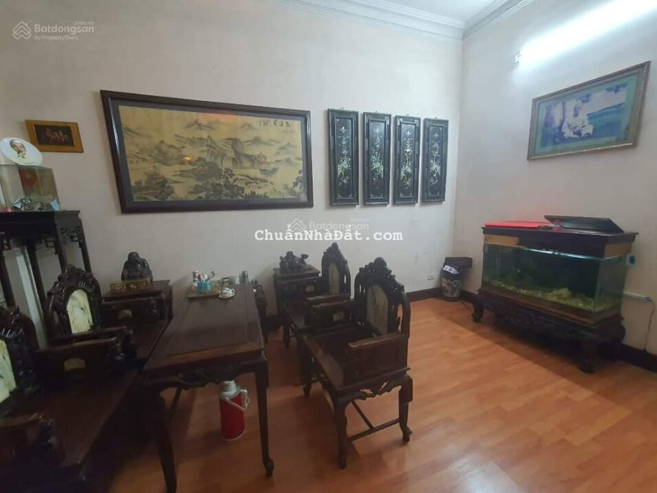 Gia đình cần bán nhà phố Huế Hai Bà Trưng 82m2 5 tầng giá 16.9 tỷ sau nhà mặt phố