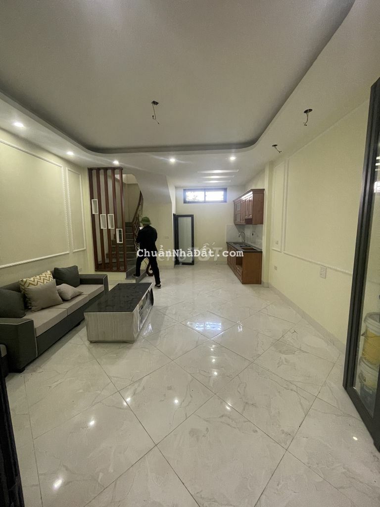 đông la 3 tầng 30m2 cách mặt đường ô tô tránh 20m 4 tầng 30m2 2,15 tỷ