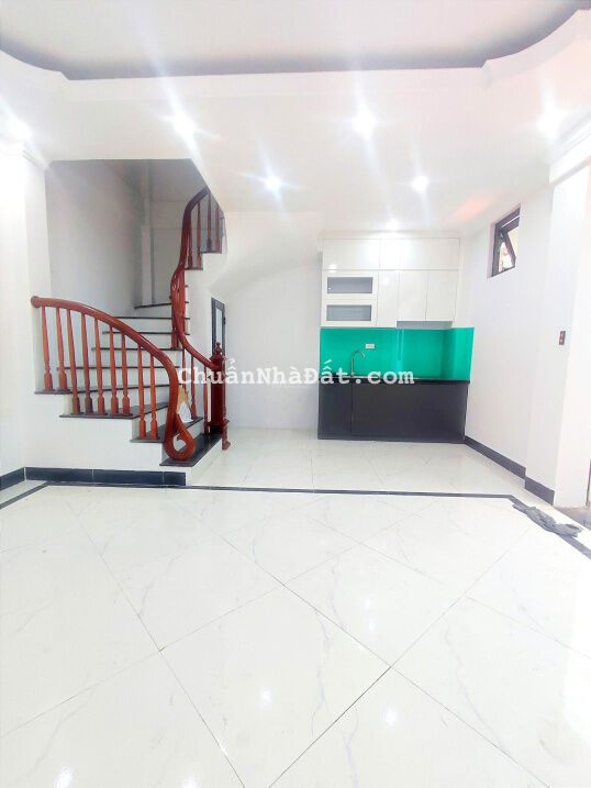 Hạ giá kịch sàn bán nhanh nhà Vân Canh, Hoài Đức, 30m2x5 tầng giá chỉ hơn 2 tỷ