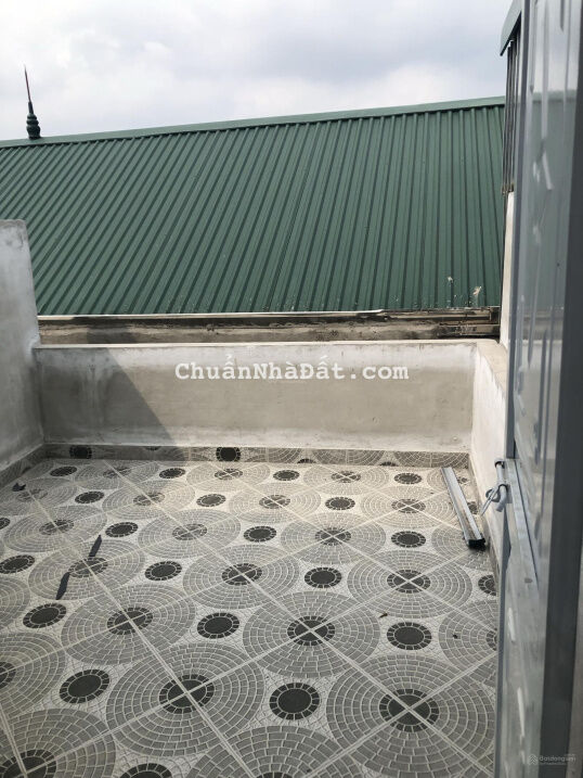 Chính chủ gửi bán căn nhà 3 tầng x31m2, Ngõ ô tô đỗ cửa, Giá 2,2tỷ, Gần đường Lê Trọng Tấn Hà Đông