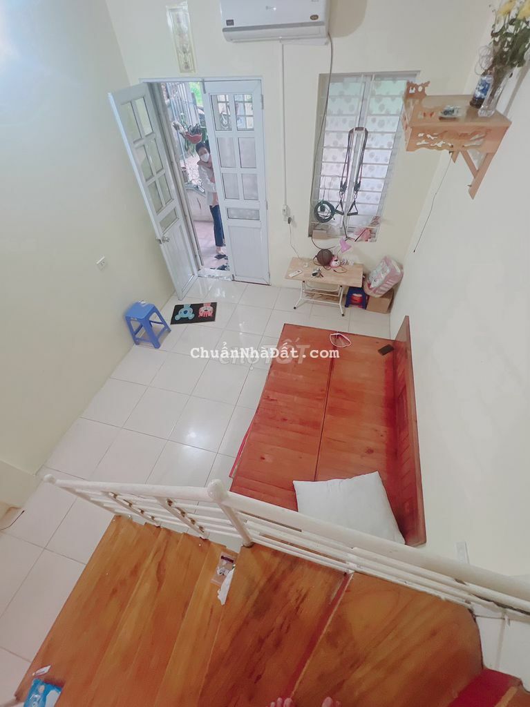 Nhà giá rẻ ngay gần chợ la phù 2 tầng 32m2 chỉ 1,55 tỷ