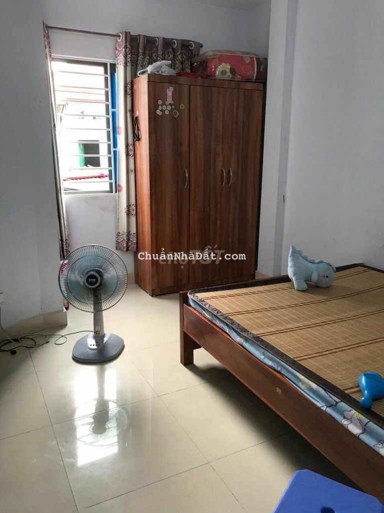 BÁN NHÀ DÂN XÂY 2 TẦNG TẠI LAI XÁ NGÕ THÔNG THOÁNG GẦN VỚI ĐƯỜNG 32