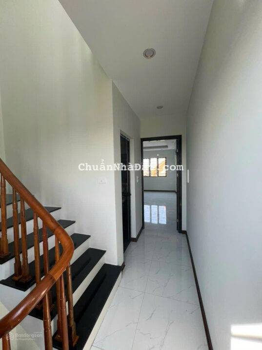 Bán căn nhà 32m2 xây 4 tầng gần Vinhomes giá chỉ 2.15 tỷ