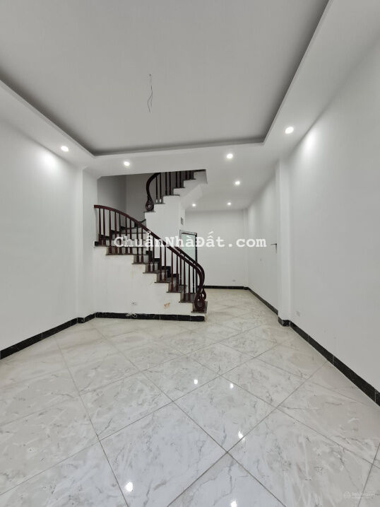 Bán căn nhà 33m2 xây 4 tầng gần khu đô thị Vinhomes, Thiên Đường Bảo Sơn