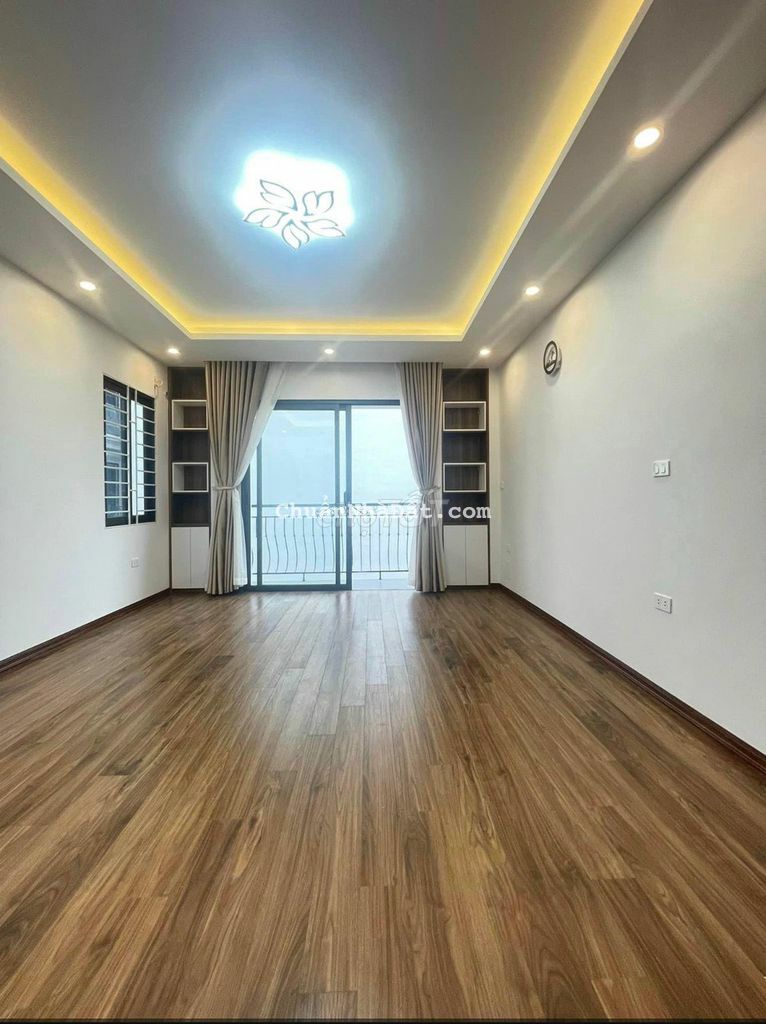 Bán nhà Kim Hoàng, Vân Canh 5 tầng chỉ 2,3 tỷ