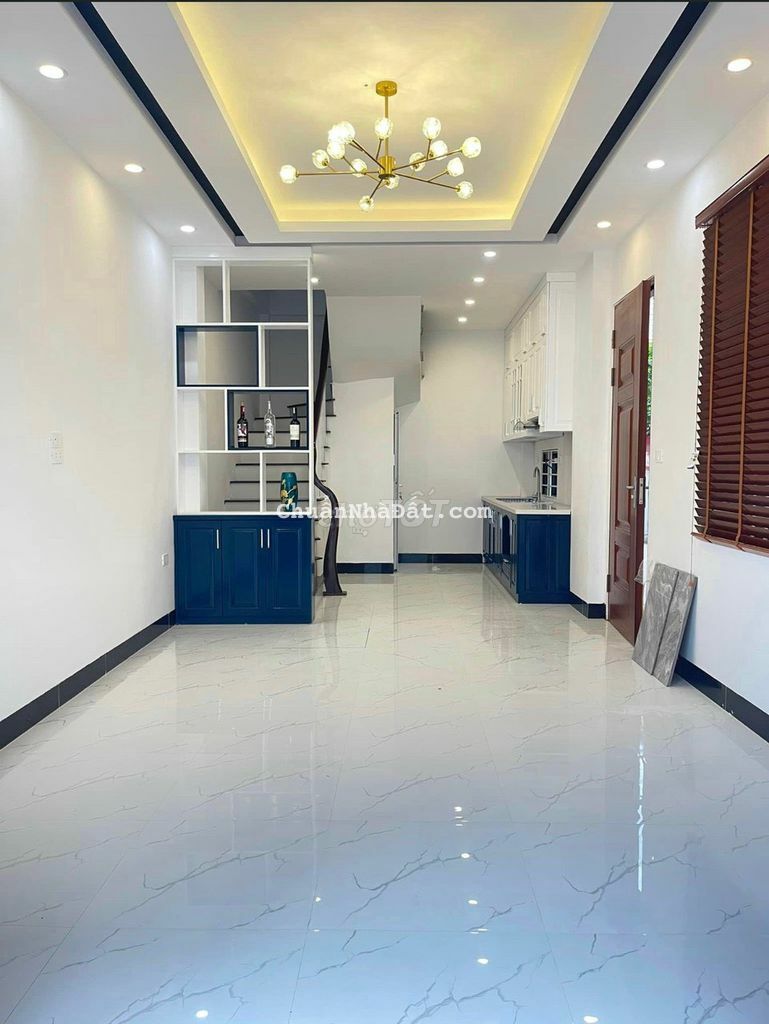 Bán nhà Kim Hoàng, Vân Canh 5 tầng chỉ 2,3 tỷ